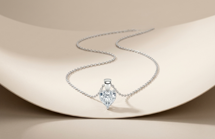 Diamond halo pendant jewellery