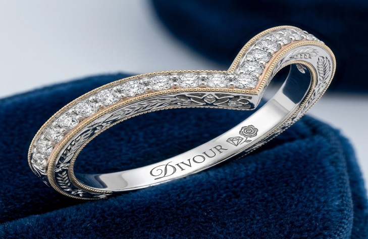 Curved wedding rings