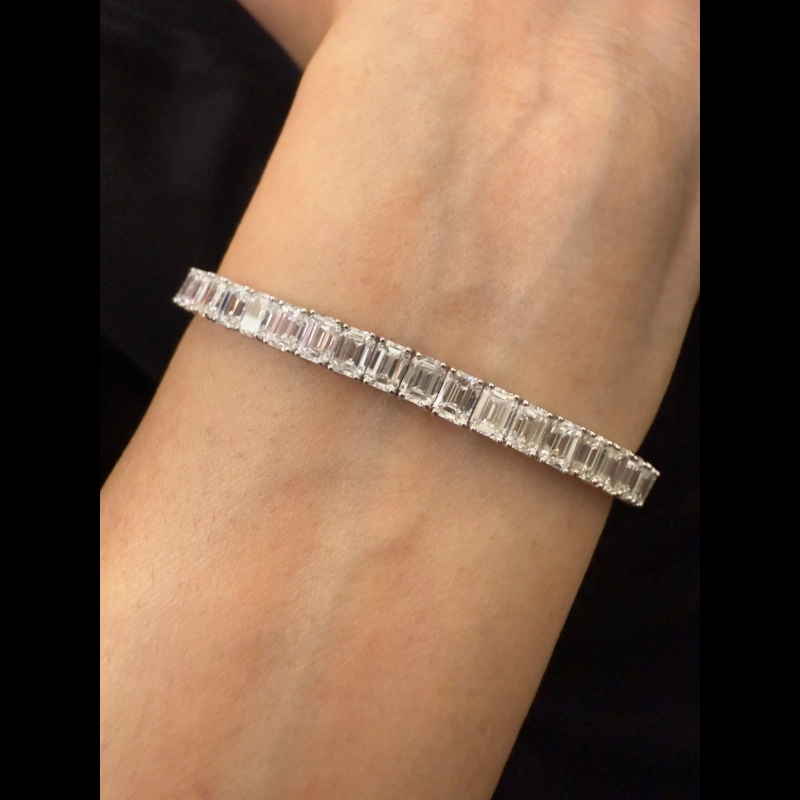 12.00ct D/VVS Lab Grown Emerald Cut Diamond Tennis Bracelet, White Gold