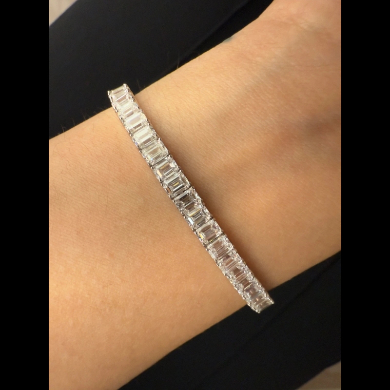 12.00ct D/VVS Lab Grown Emerald Cut Diamond Tennis Bracelet, White Gold