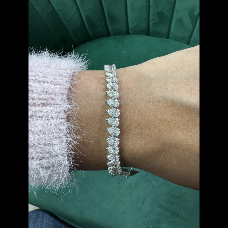 11.95ct D-E/VS Lab Grown Pear Shape Diamond Tennis Bracelet, 14k White Gold
