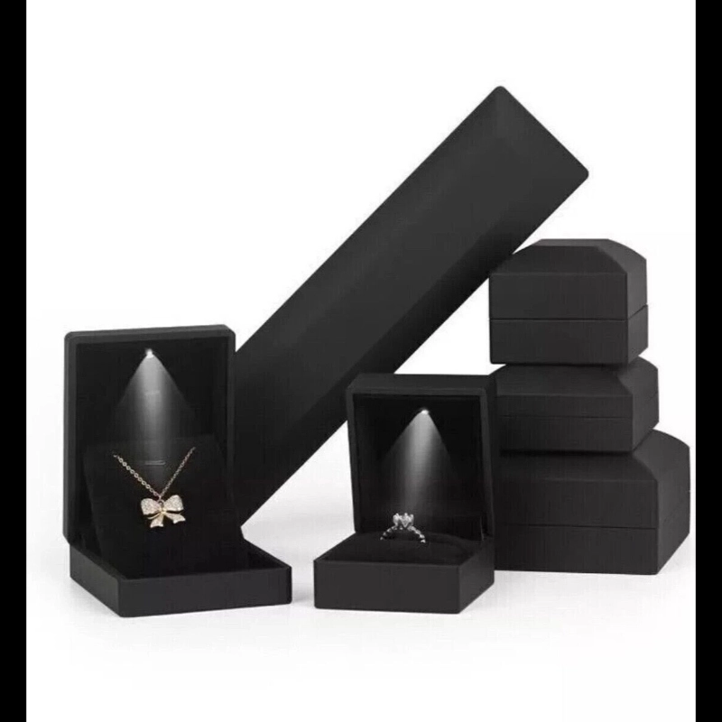 23.26ct Natural Diamond Graduated Necklace, 18k Yellow Gold