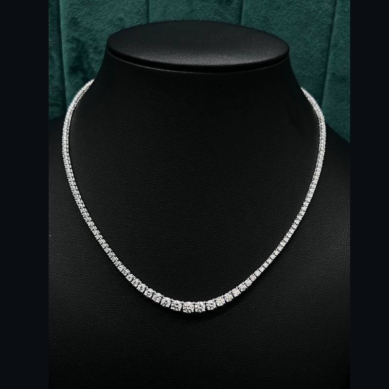 15.76 ct Natural Round Diamond Graduated Tennis Necklace